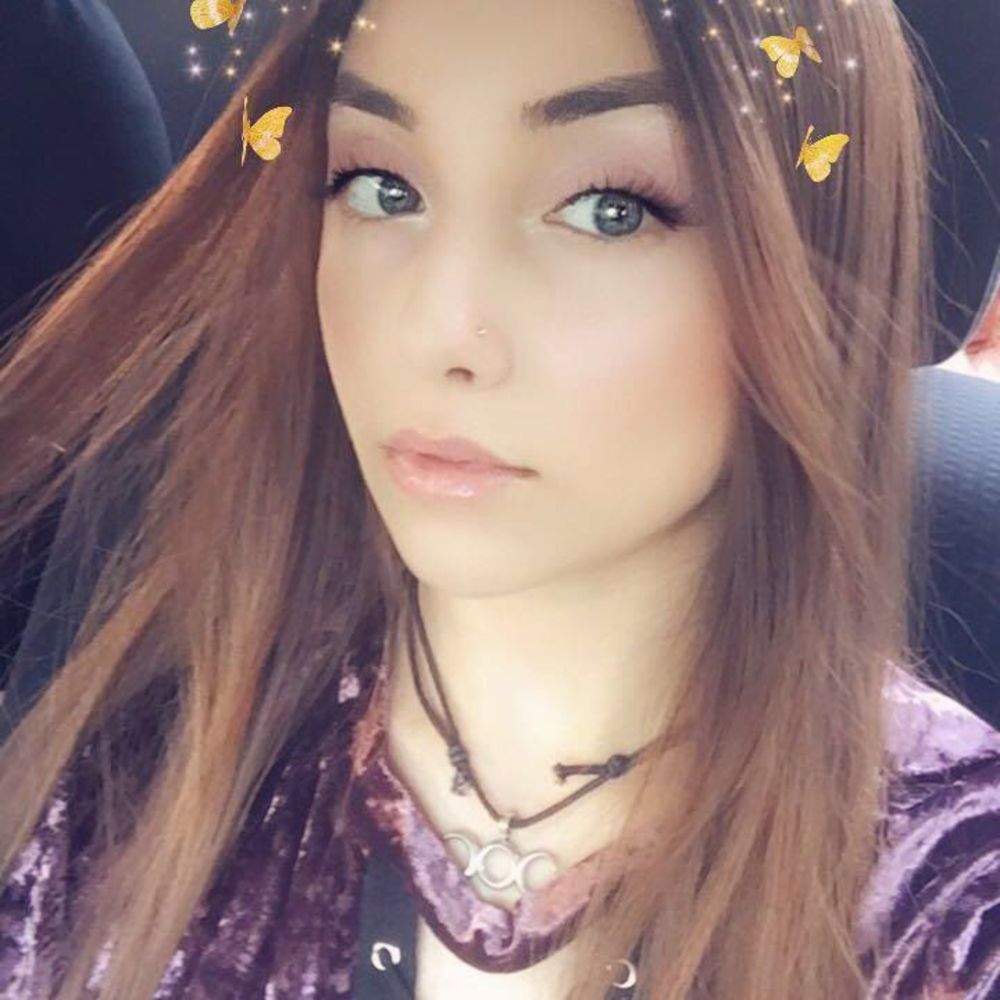 Meet your Posher, Saraya